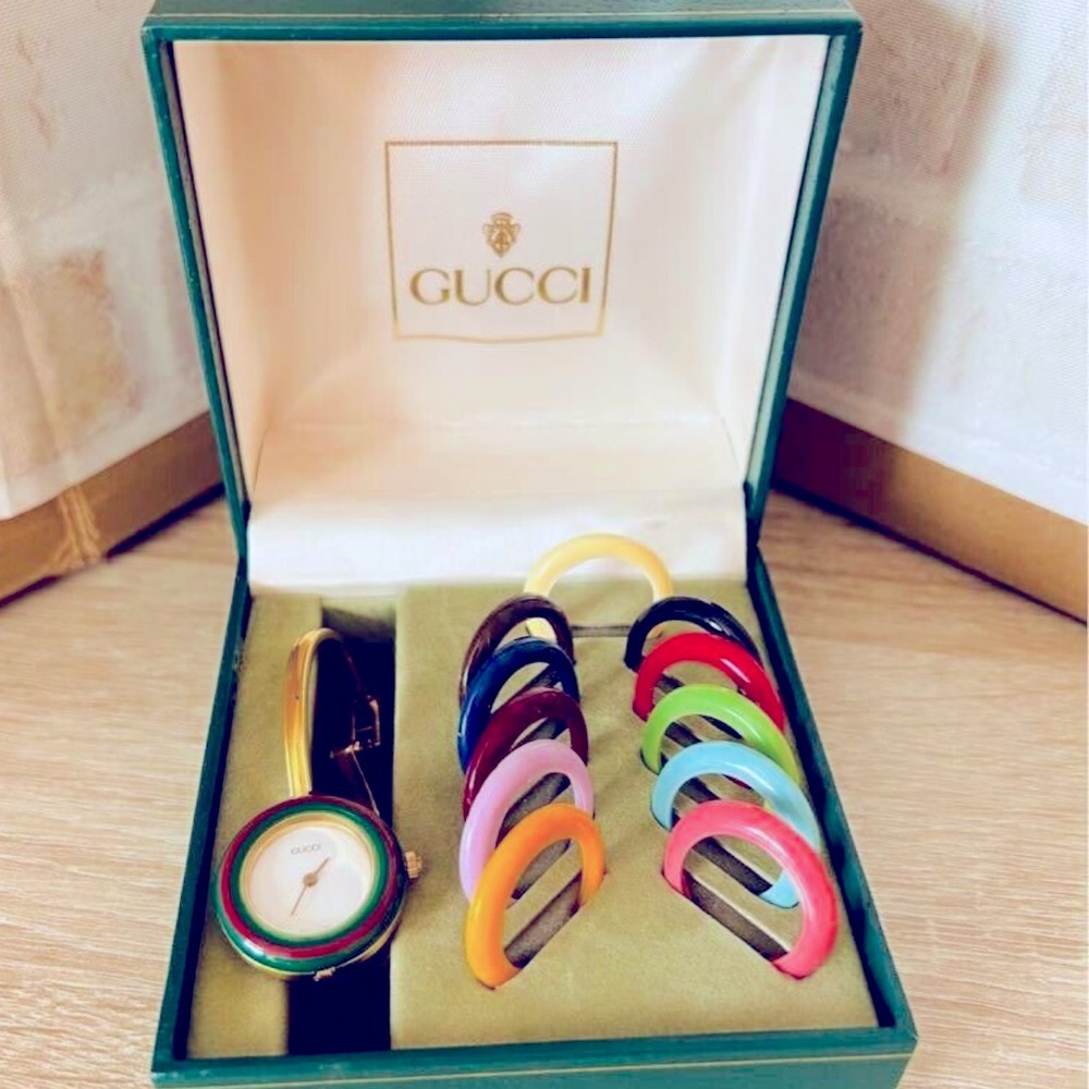 - GUCCI Luxury Statement Watch with the Iconic Red and Green Bezel RARE - Picture 1 of 3